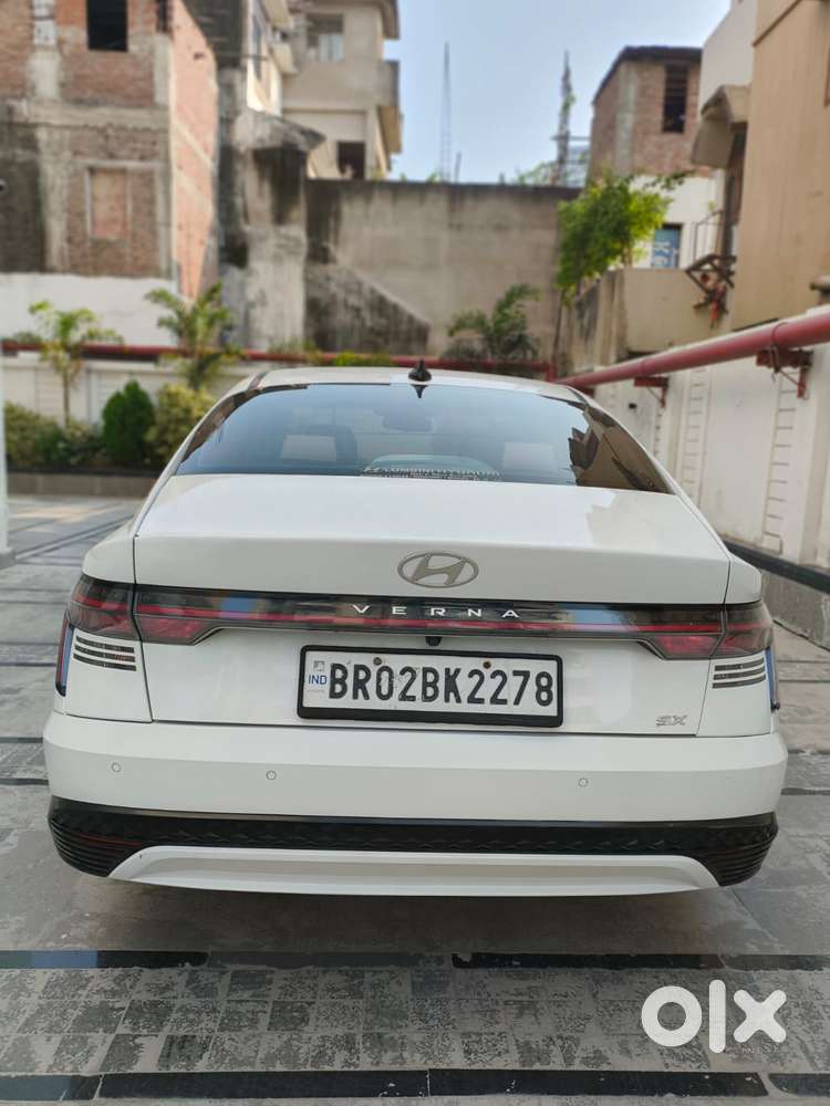 Hyundai Verna 1.5 Sx Petrol Mt, 2023, Petrol