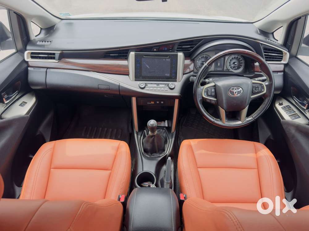 Toyota Innova Crysta 2.4 Vx Mt, 2016, Diesel