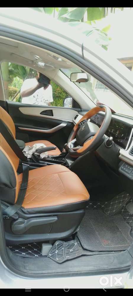 Mahindra Xuv700 2025 Petrol 7-seater