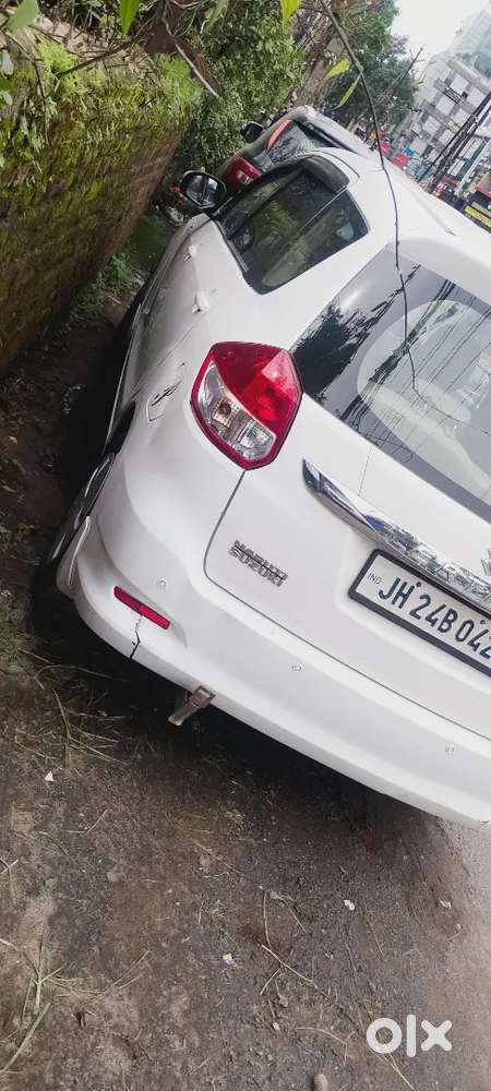 Maruti Suzuki Ertiga 1.4 Vxi Abs 2017