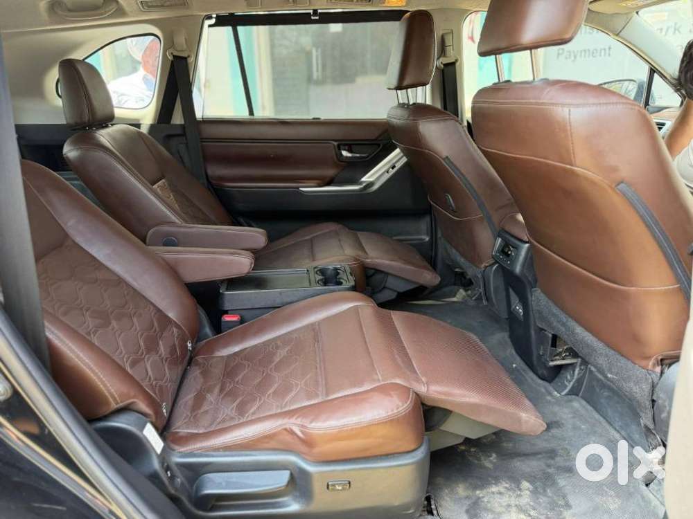 Toyota Innova Hycross 2.0 Zx Hybrid 7 Str, 2024, Petrol