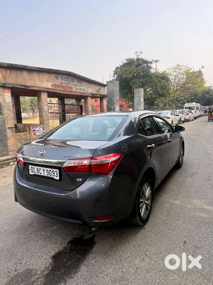 Toyota Corolla Altis 1.8 J, 2016, Petrol