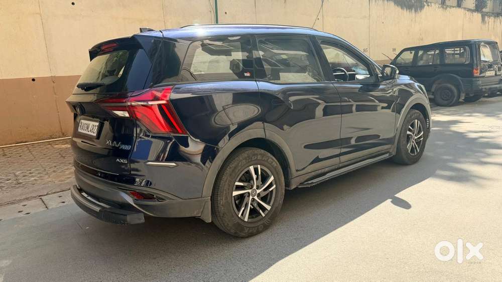 Mahindra Xuv700 2.0 Ax 5 Petrol Mt 7 Str, 2022, Petrol