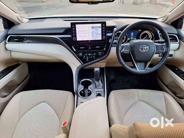 2022 Toyota Camry Hybrid