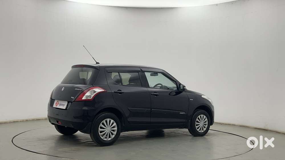 Maruti Suzuki Swift Vxi Optional, 2016, Petrol