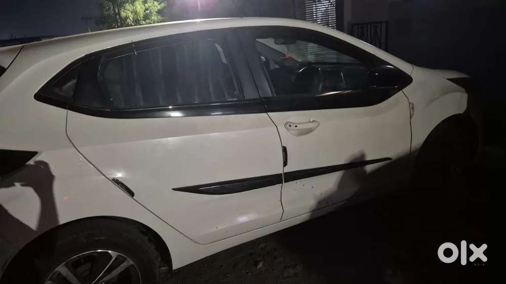 Tata Altroz 2nd Owner Car 0 Dep Vimo Top Candisan Auto Ac