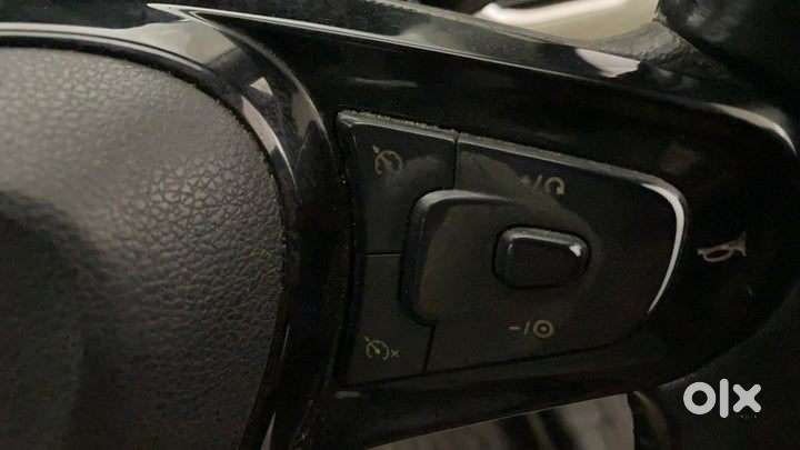 Tata Nexon 1.2 Revotron Xm (s), 2022, Petrol