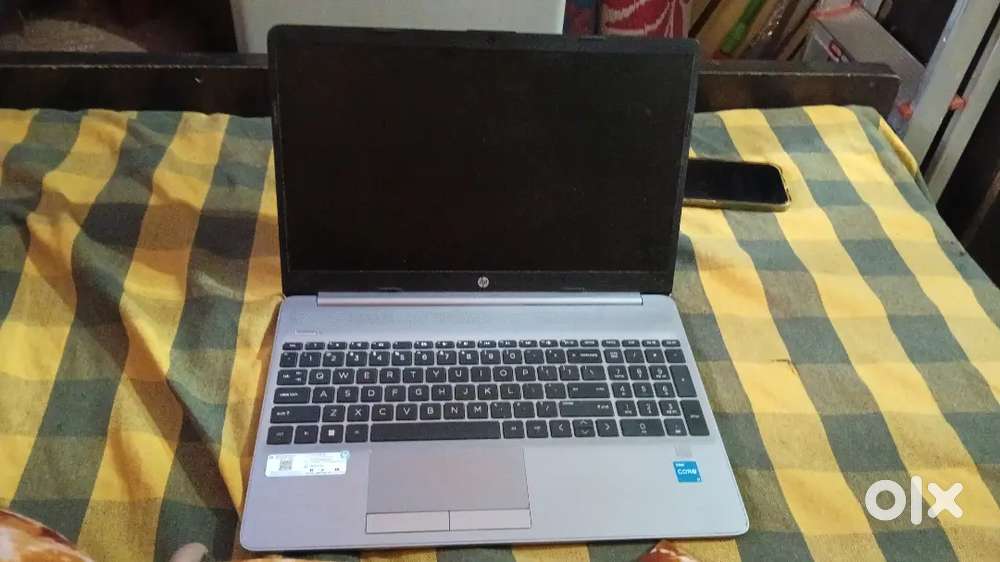 HP Core i3 Laptop for Sale &ndash; Excellent Condition, Less Than 6 monthOld