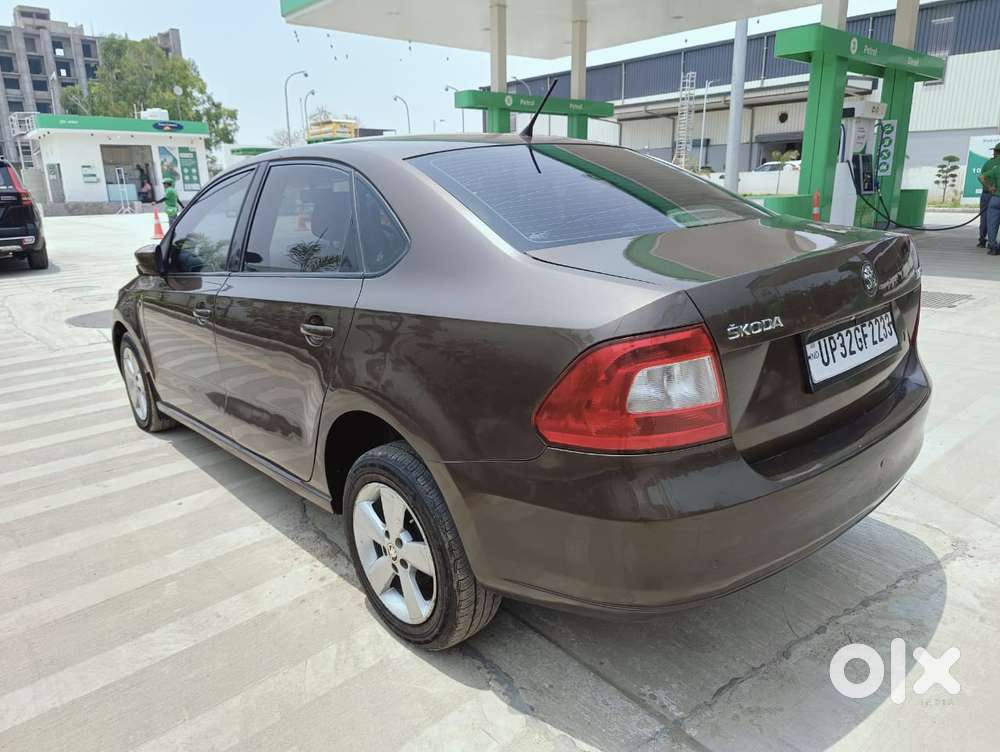 Skoda Rapid 1.6 Ambition Plus Tdi At, 2015, Diesel