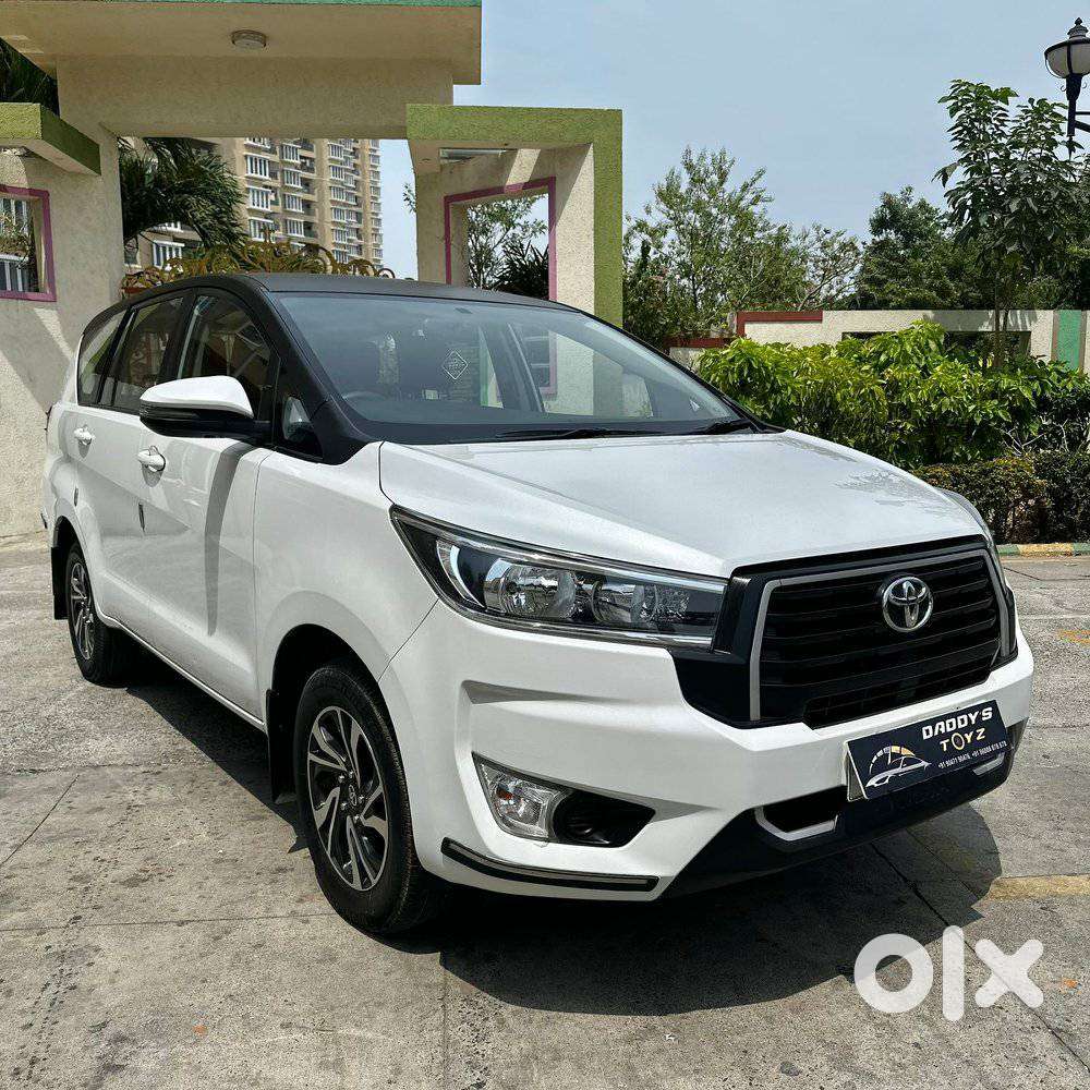 Toyota Innova Crysta 2.4 G Plus Mt 7 Str, 2023, Diesel