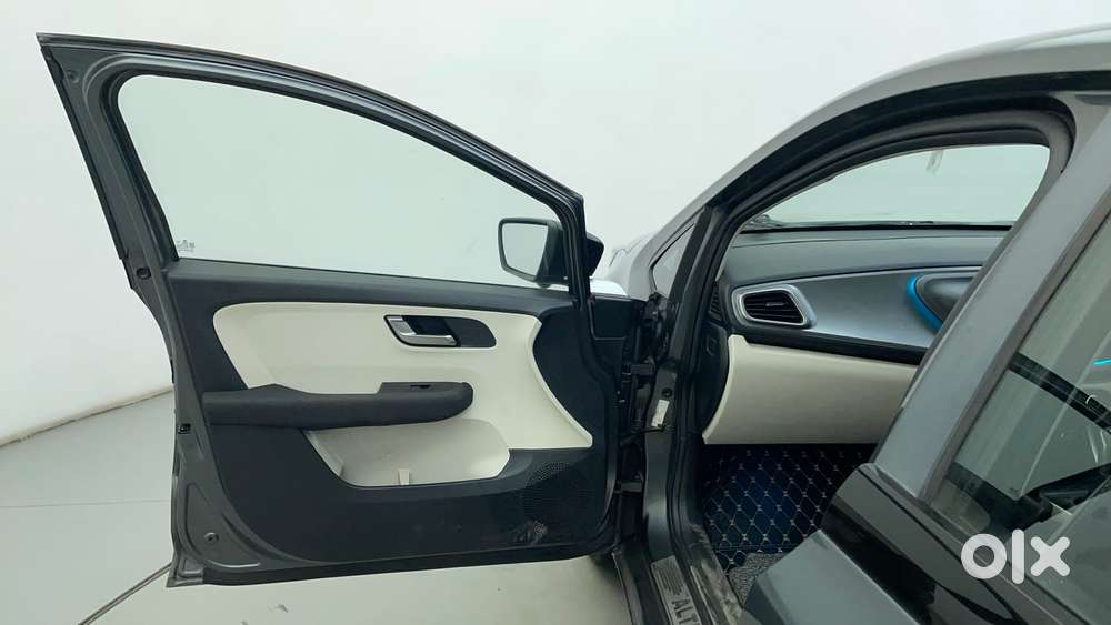 Tata Altroz Xz, 2021, Petrol