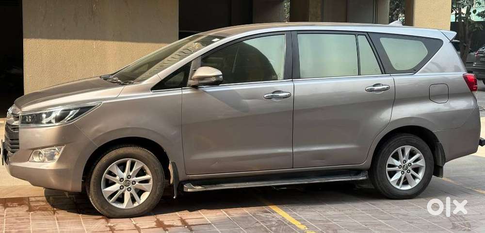 Toyota Innova Crysta