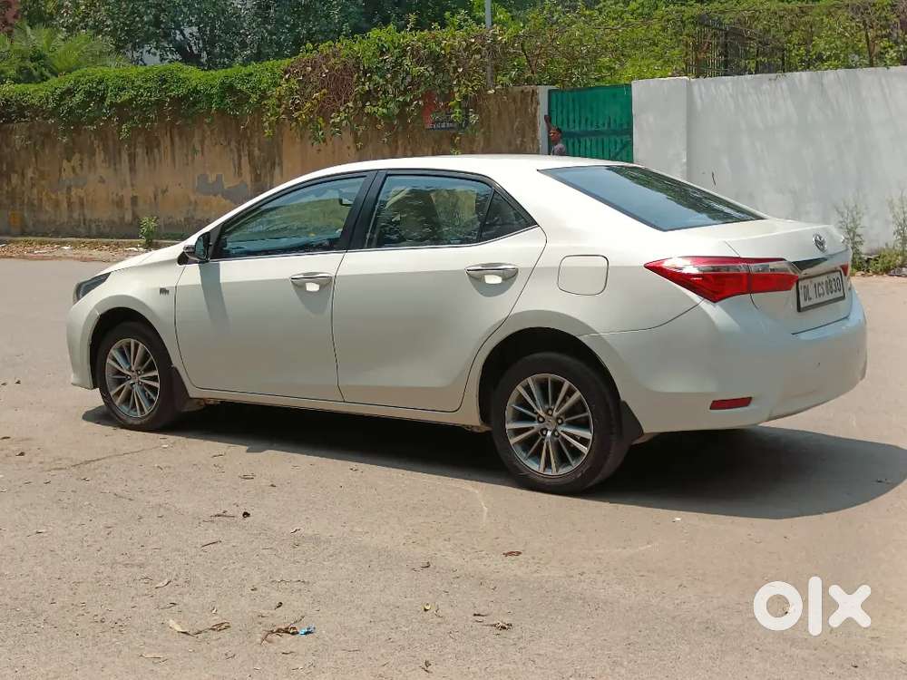 Corolla Altis 2015 Gl Top Variant Petrol