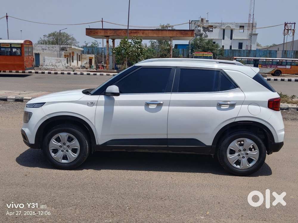 Hyundai Venue S Mt 1.2 Kappa, 2022, Petrol