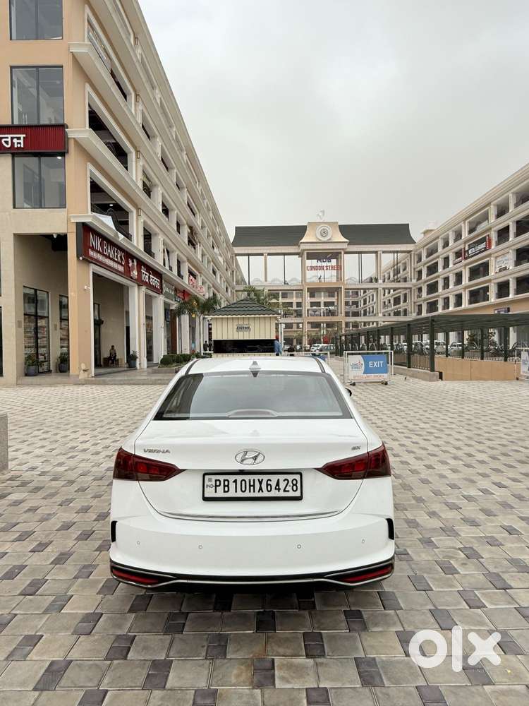 Hyundai Verna 1.5 Sx Diesel Mt, 2022, Diesel