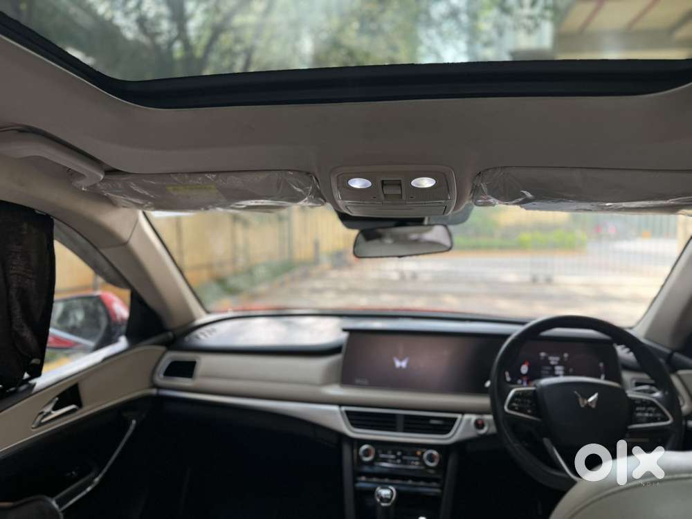 Mahindra Xuv700 2.2 Ax 7 Diesel At Str Awd, 2022, Diesel