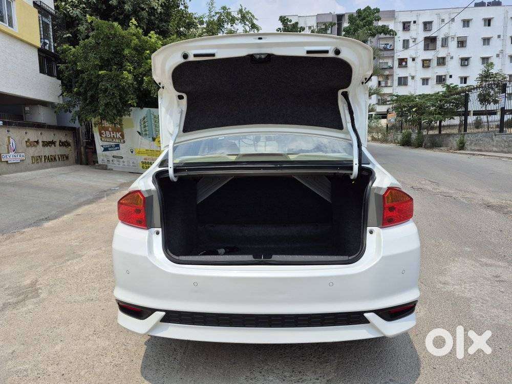 Honda City V Mt Exclusive, 2022, Petrol