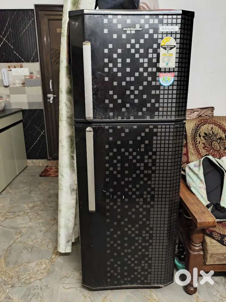 Kelvinato double door frige 300 Litter good condition