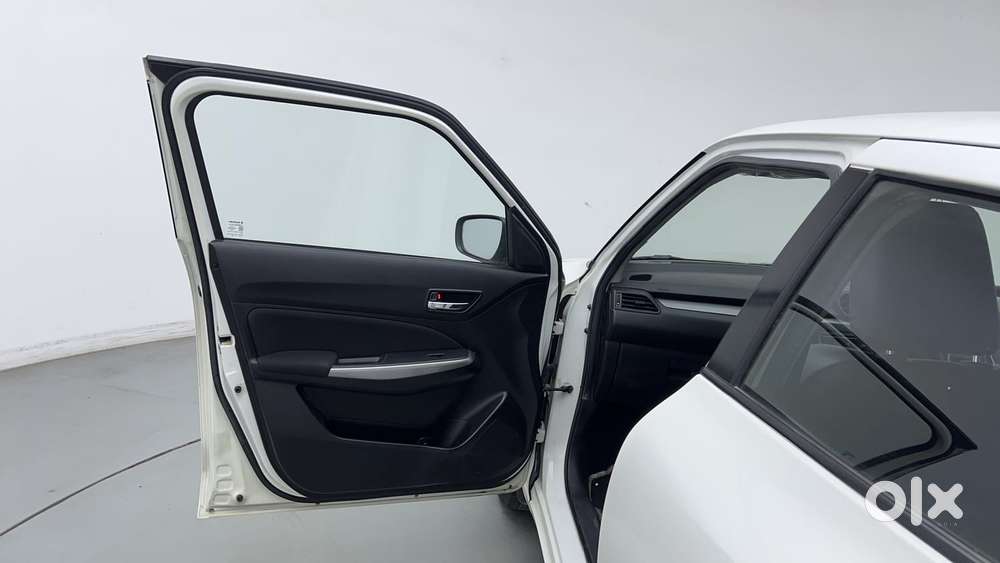 Maruti Suzuki Swift Amt Zxi, 2018, Petrol