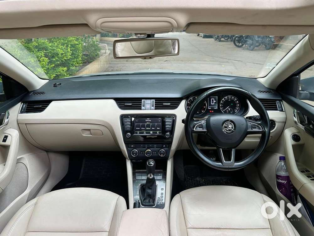 Skoda Octavia Elegance 1.8 Tsi At, 2015, Petrol