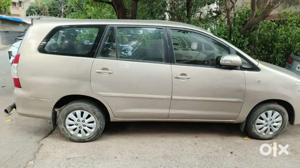 Toyota Innova 2012 Diesel 125000 Km Driven