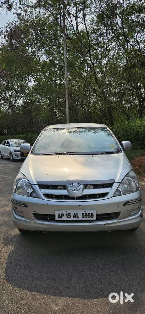 Toyota Innova 2004-2011 2.5 E, 2008, Diesel