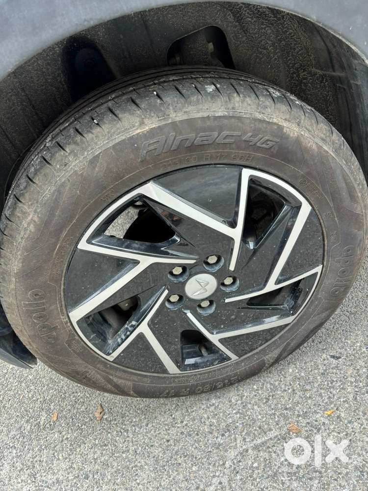 Xuv 3xo Petrol Manual Mx1