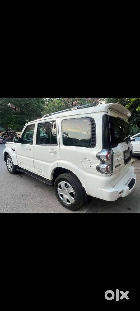 Mahindra Scorpio S6 Plus, 2016, Diesel