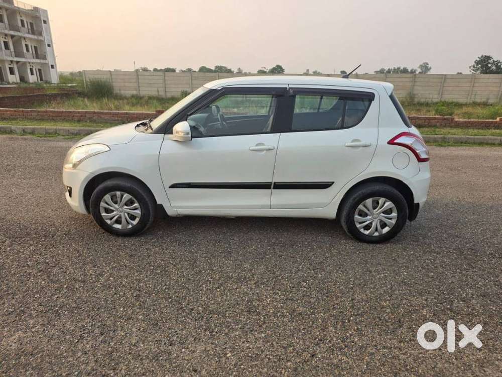 Maruti Suzuki Swift 2011-2014 Vxi, 2013, Petrol