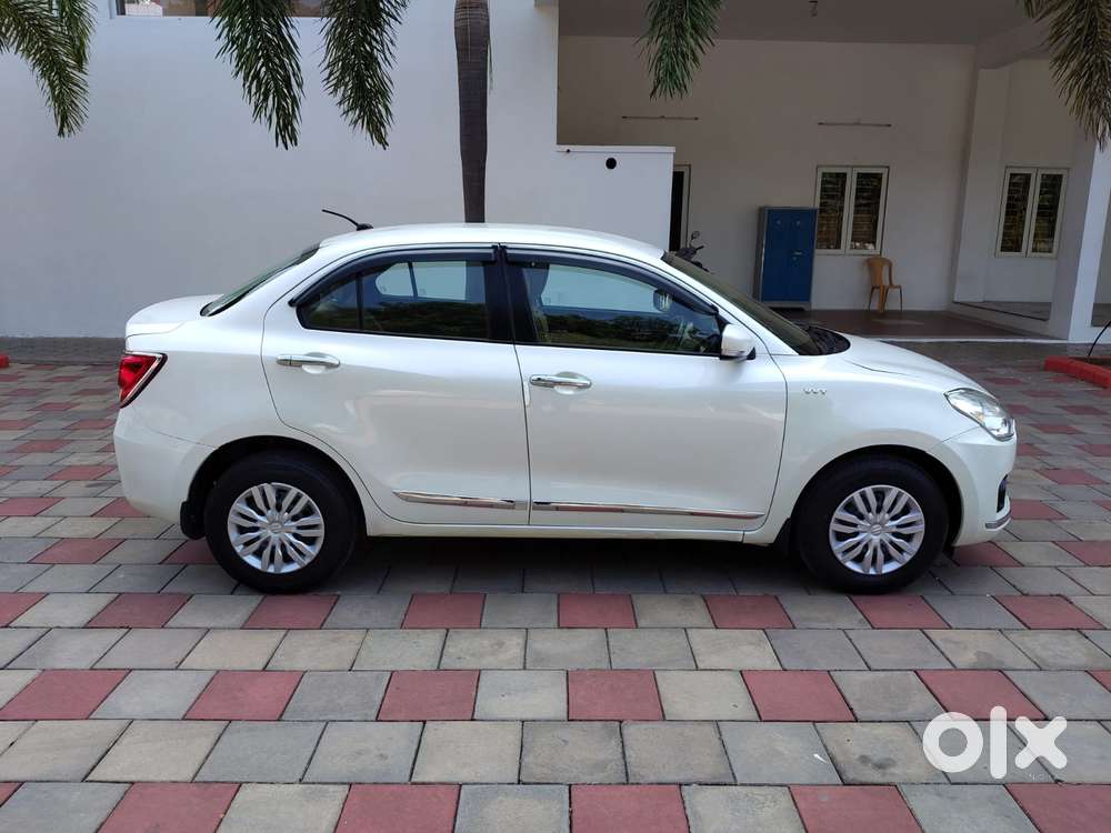 Maruti Suzuki Swift Dzire Vxi(o) Mt, 2017, Petrol