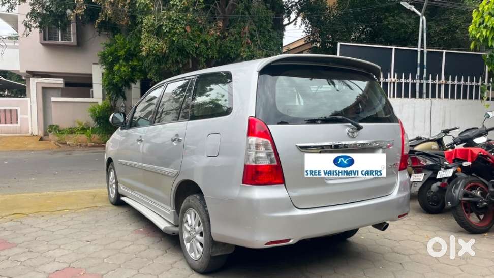 Toyota Innova 2.5 Vx 8 Seater Bs Iv, 2012, Diesel