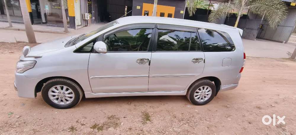 Toyota Innova 2012 Diesel Well Maintained