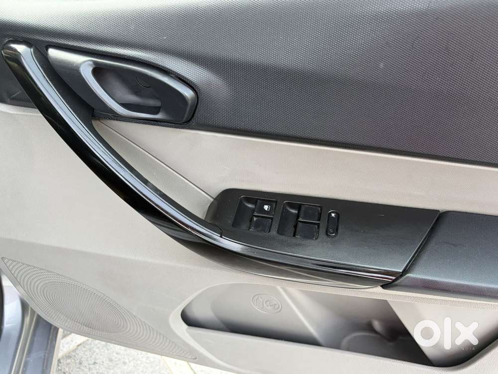 Tata Tiago 1.2 Revotron Xz (o), 2019, Petrol