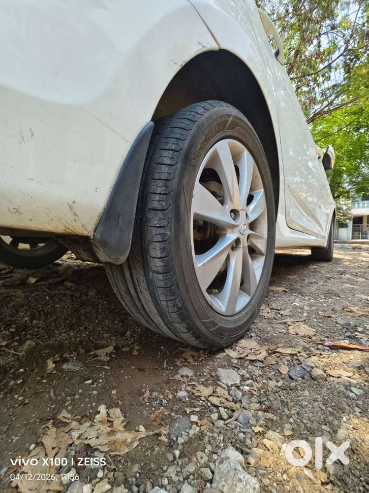 बेस्ट कंडीशनमधली एक हाती डॉक्टरने वापरलेली कार