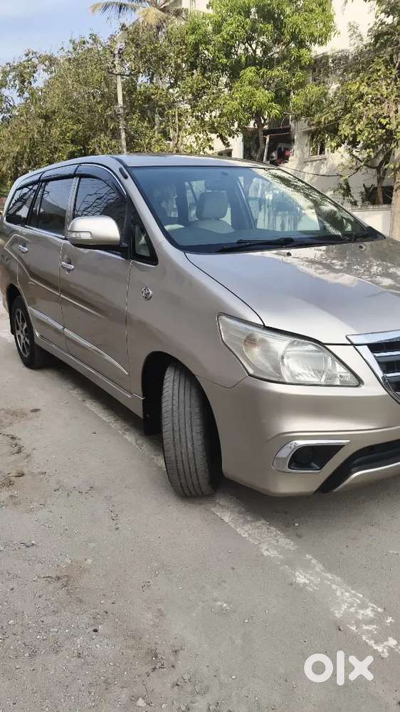 Toyota Innova 2010 Diesel Well Maintained