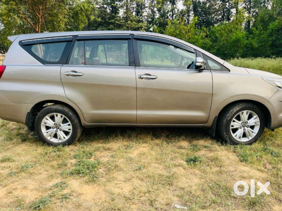 Toyota Innova Crysta 2.8 Z, 2016, Diesel