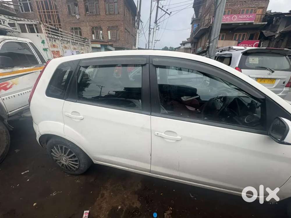 Ford Figo Diesel Zxi 2013