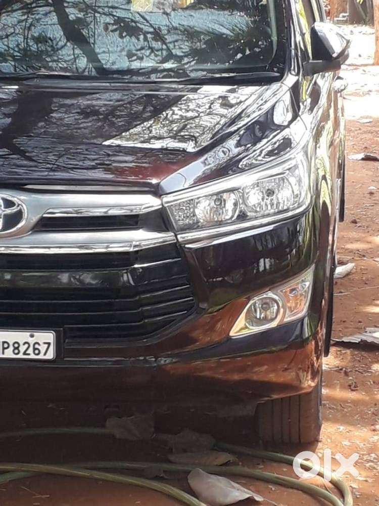 Toyota Innova Crysta 2.4 G Plus Mt 7 Seater 2017 – Company Maintained
