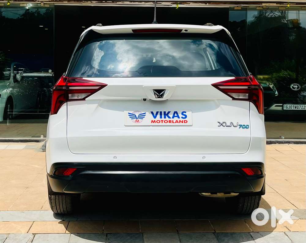 Mahindra Xuv700 2.0 Mx Petrol Mt 5 Str, 2022, Petrol