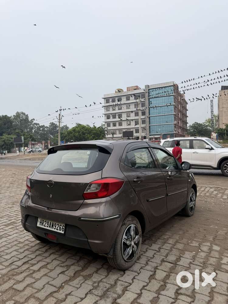 Tata Tiago 1.2 Revotron Xt (o), 2017, Petrol