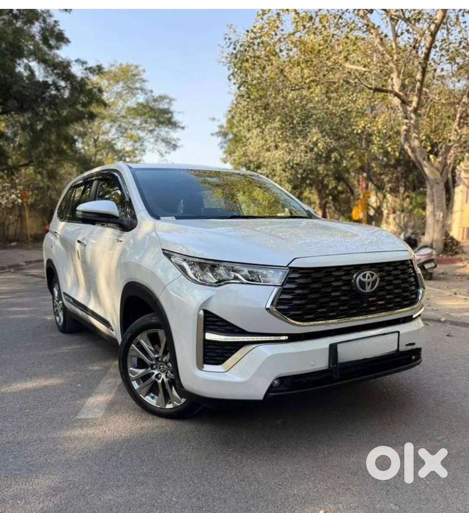 Toyota Innova Hycross 2025 Petrol Hybrid Good Condition