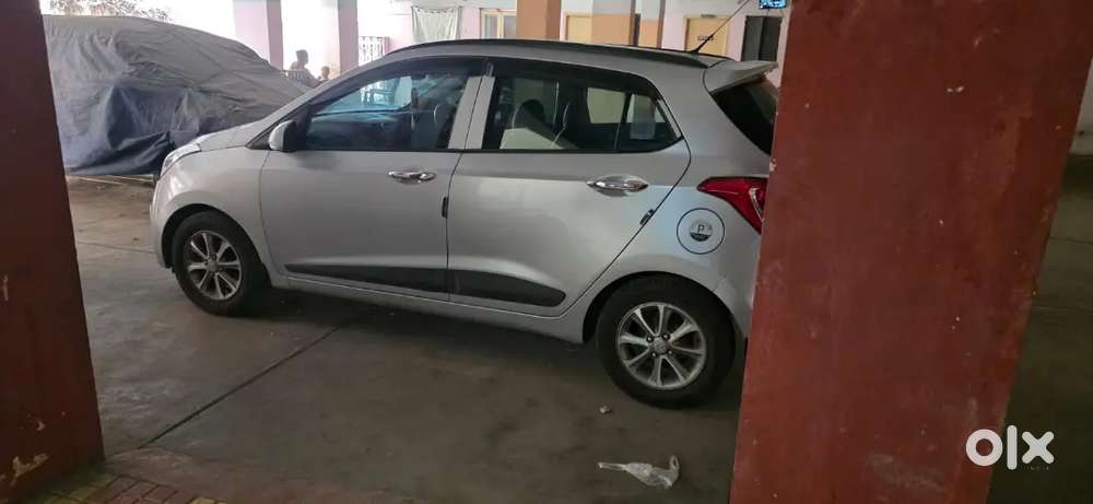 Hyundai Grand I10 2016 Petrol 49000 Km Driven