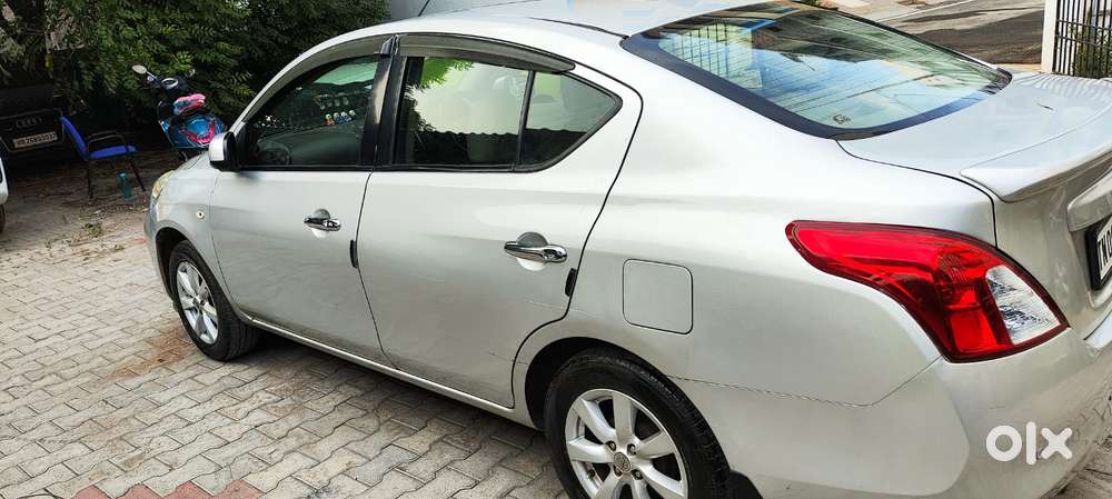 Nissan Sunny, 2012, Petrol