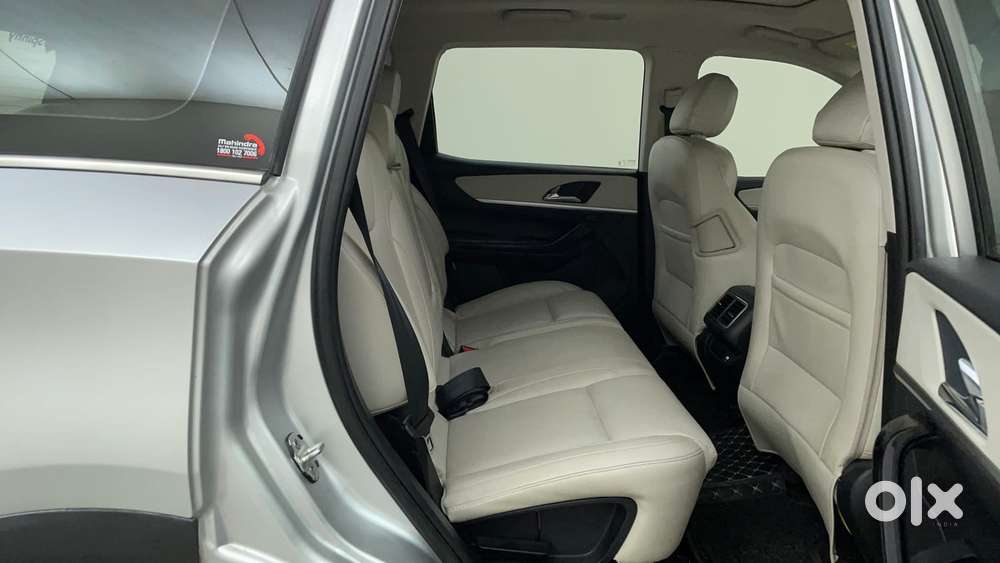 Mahindra Xuv700 2.0 Ax 7 Petrol At Luxury Pack Str, 2024, Petrol
