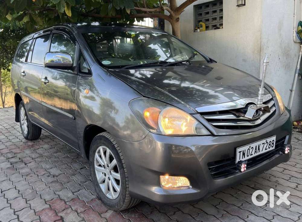 Toyota Innova 2.5 G (diesel) 8 Seater, 2010, Diesel