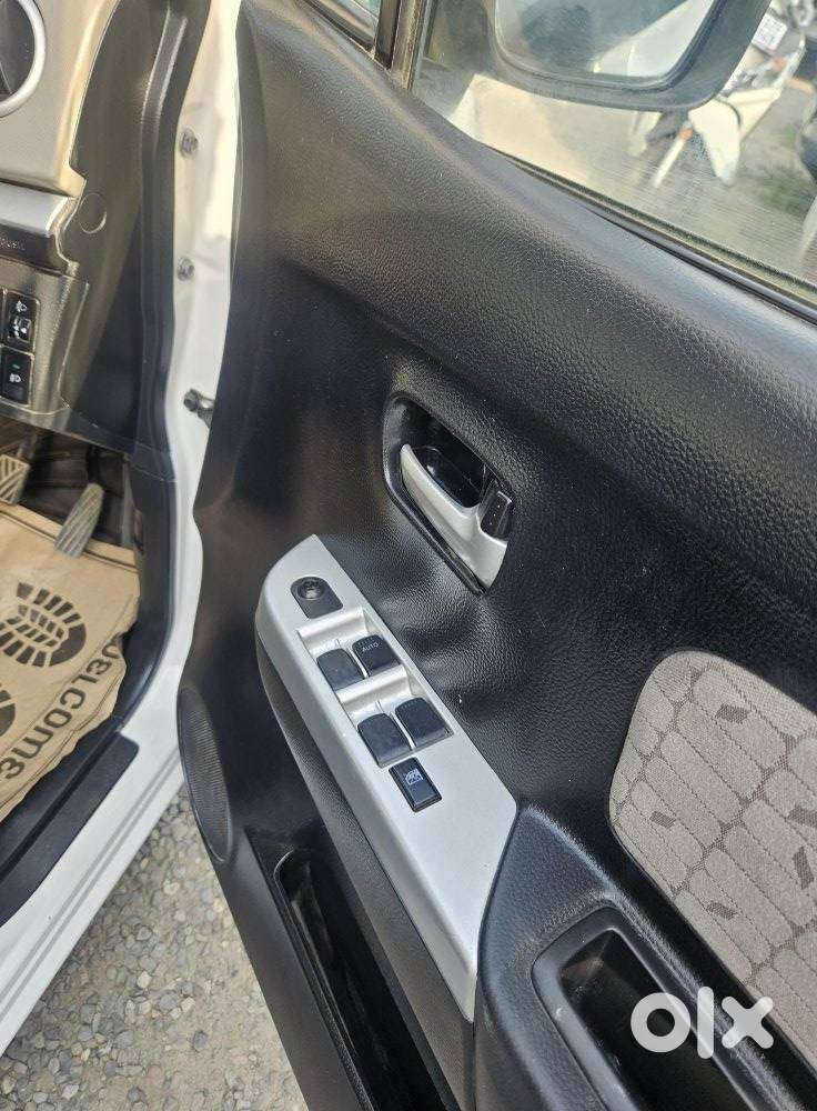 Maruti Suzuki Wagon R Vxi Optional, 2016, Petrol