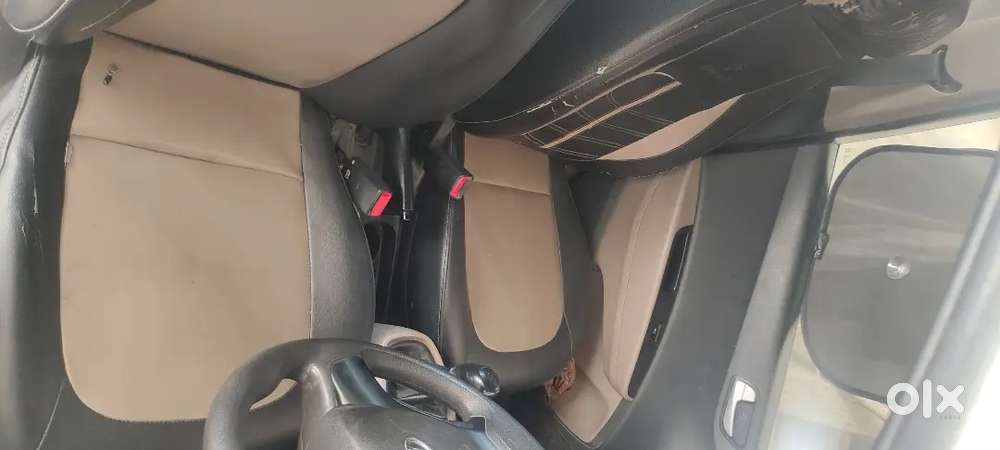 2018 Hyundai Xcent Base . बैटरी और टायर नए है