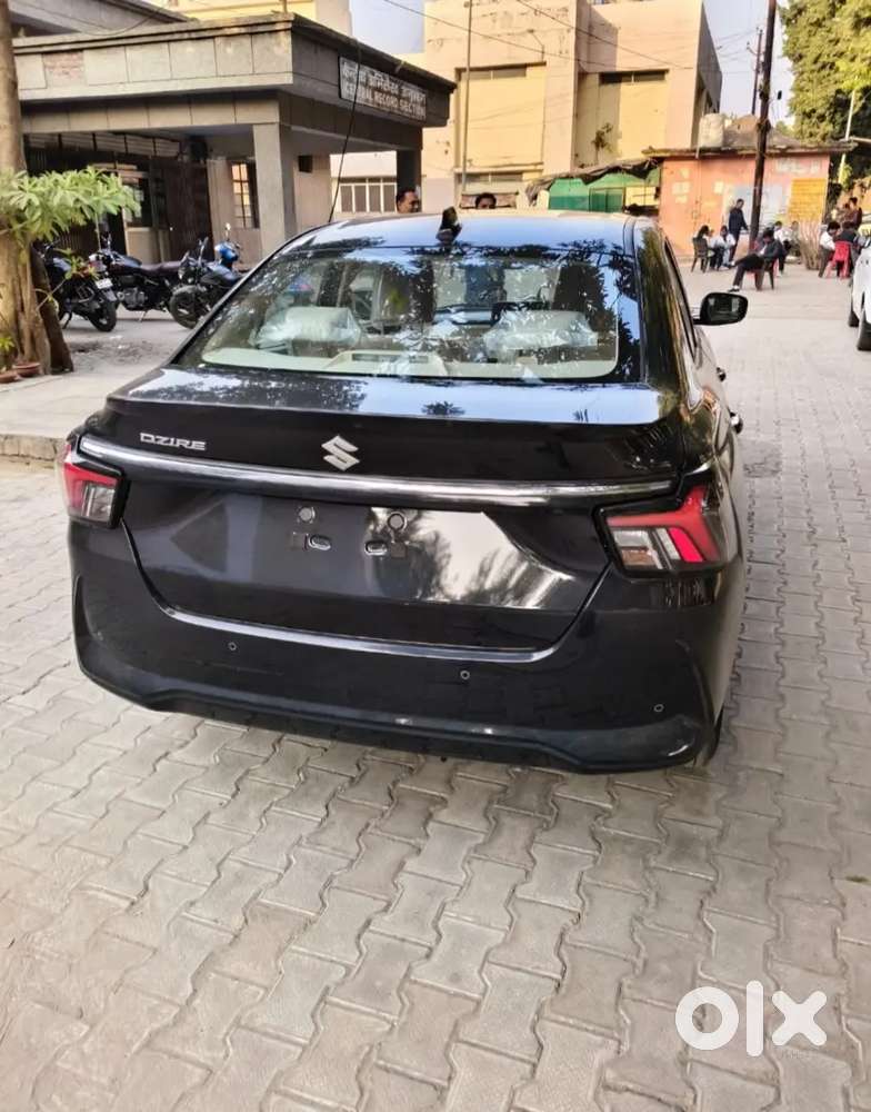 Maruti Suzuki Dzire 2025 Petrol 7600 Km Driven