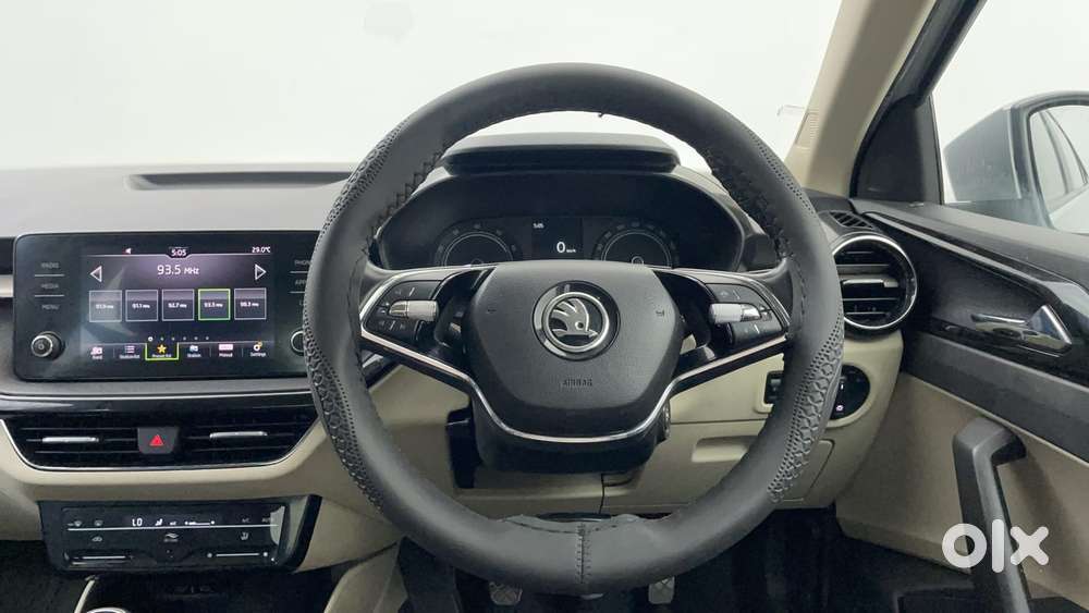 Skoda Slavia Ambition 1.0l Tsi Mt, 2022, Petrol