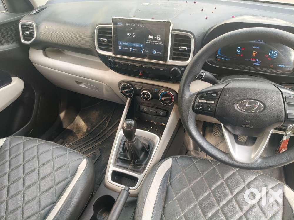 Hyundai Venue 1.2 S Plus, 2023, Petrol